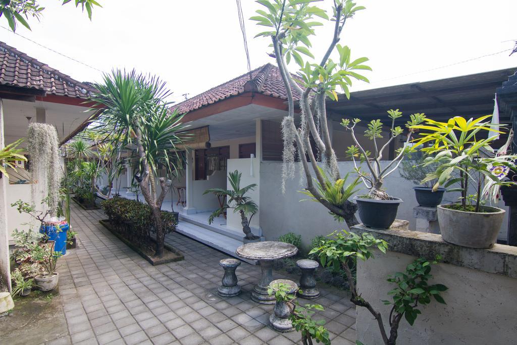Pondok Nuri Homestay Санур Экстерьер фото