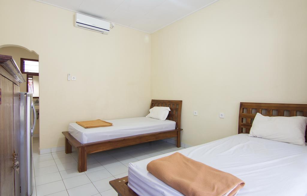 Pondok Nuri Homestay Санур Экстерьер фото